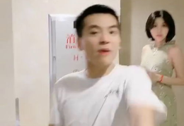 儿童主动亲小姐姐的嘴,儿童主动亲小姐姐的温馨瞬间