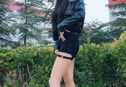 小姐姐穿超短旗袍的搭配,时尚小姐姐的惊艳搭配解析